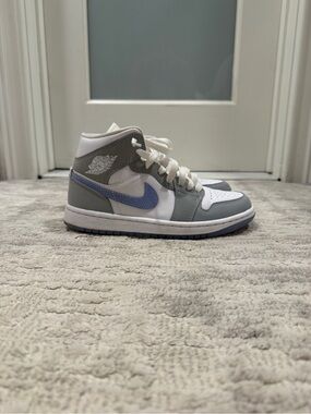 Jordan 1 Mild Wolf Grey Aluminum (Women’s)